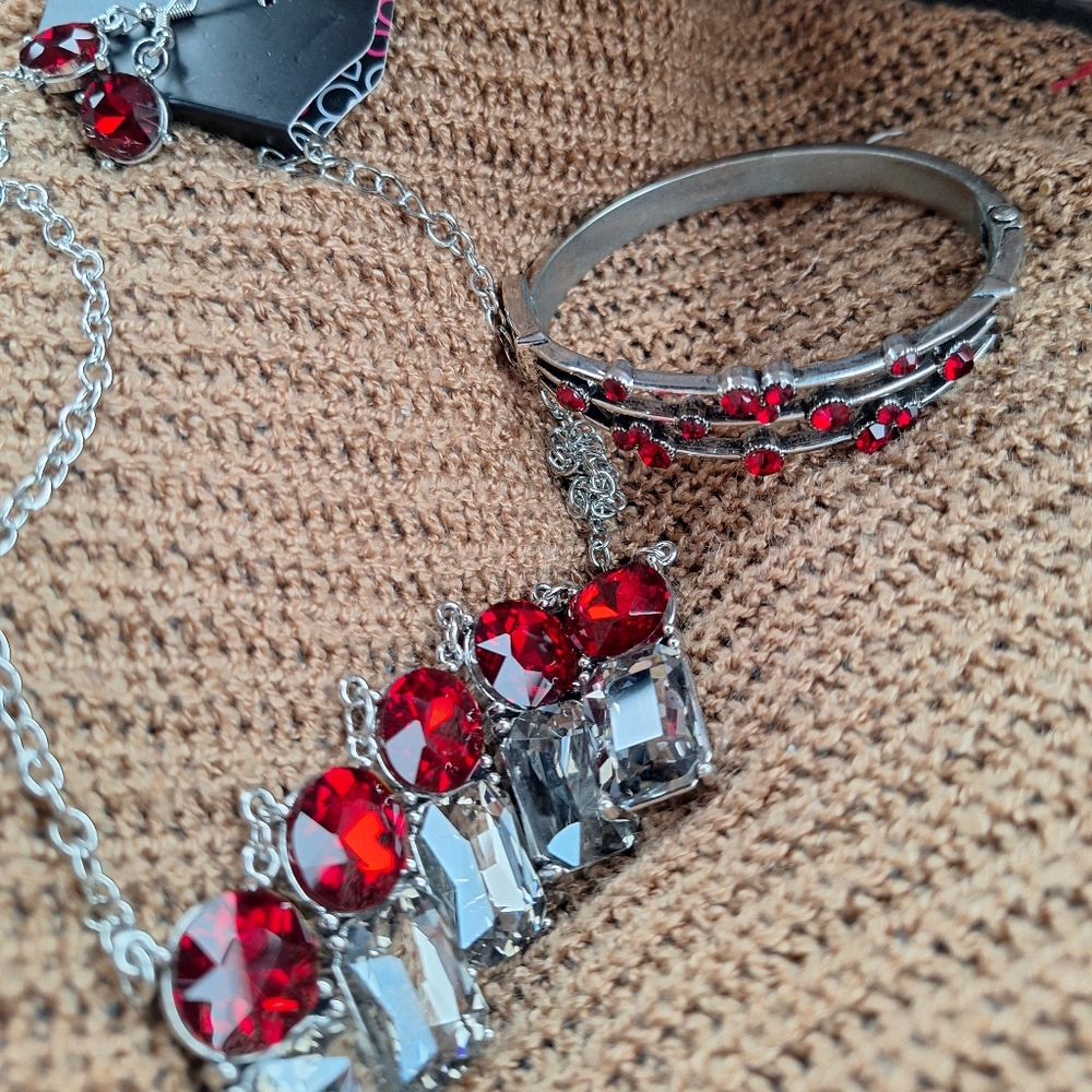 Paparazzi collection necklace earrings and bracelet